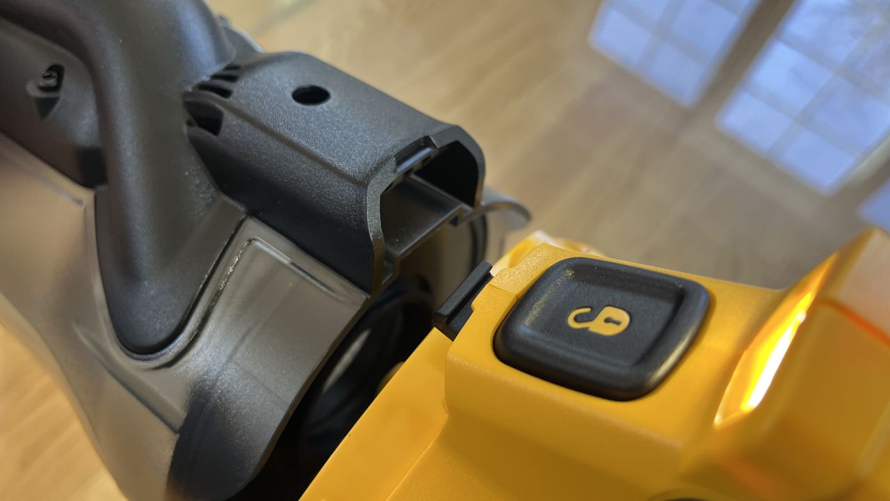 DeWalt 20V Cordless Dry Hand Vacuum