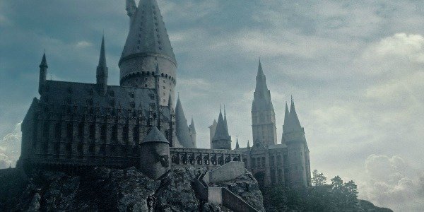 Will We See Hogwarts In The Fantastic Beasts Movie? Here’s What David ...