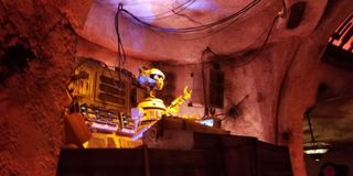 R3X at Oga's Cantina in Star Wars: Galaxy's Edge