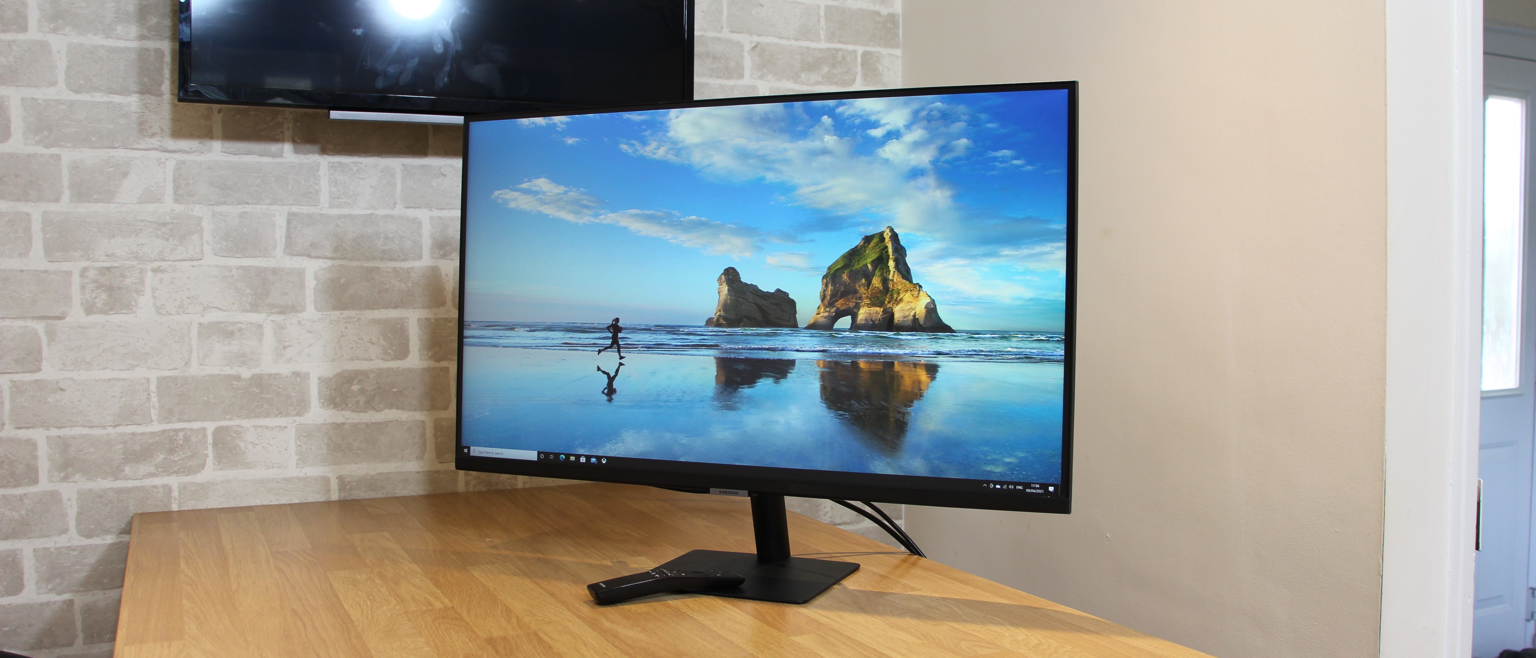 Monitor Samsung S32BM700UP 32'' 4K UHD 60Hz - Monitor LED