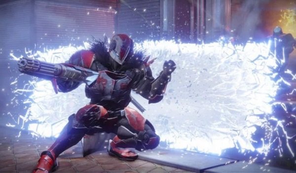 A Titan creates a shield in Destiny 2