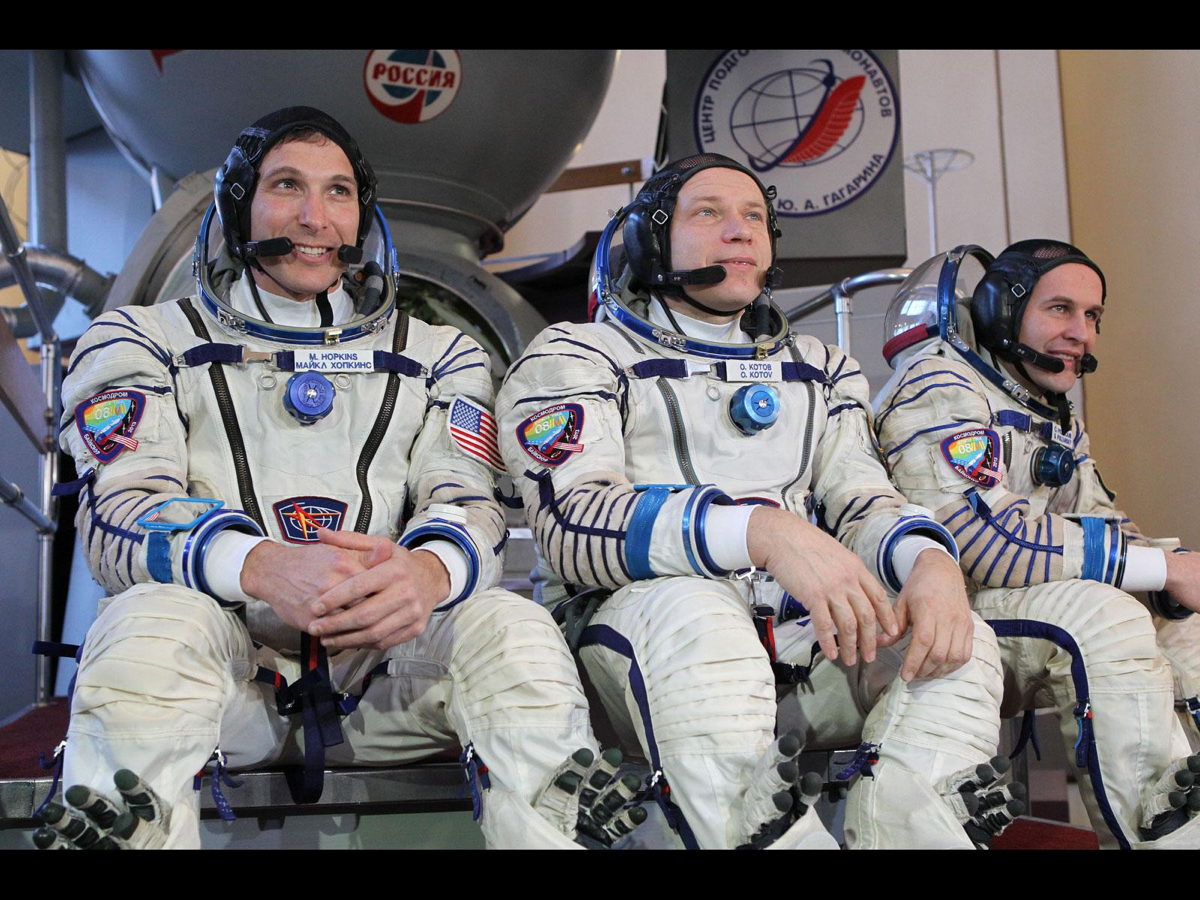 Space Station's Expedition 35 Mission In Photos: Page 2 | Space