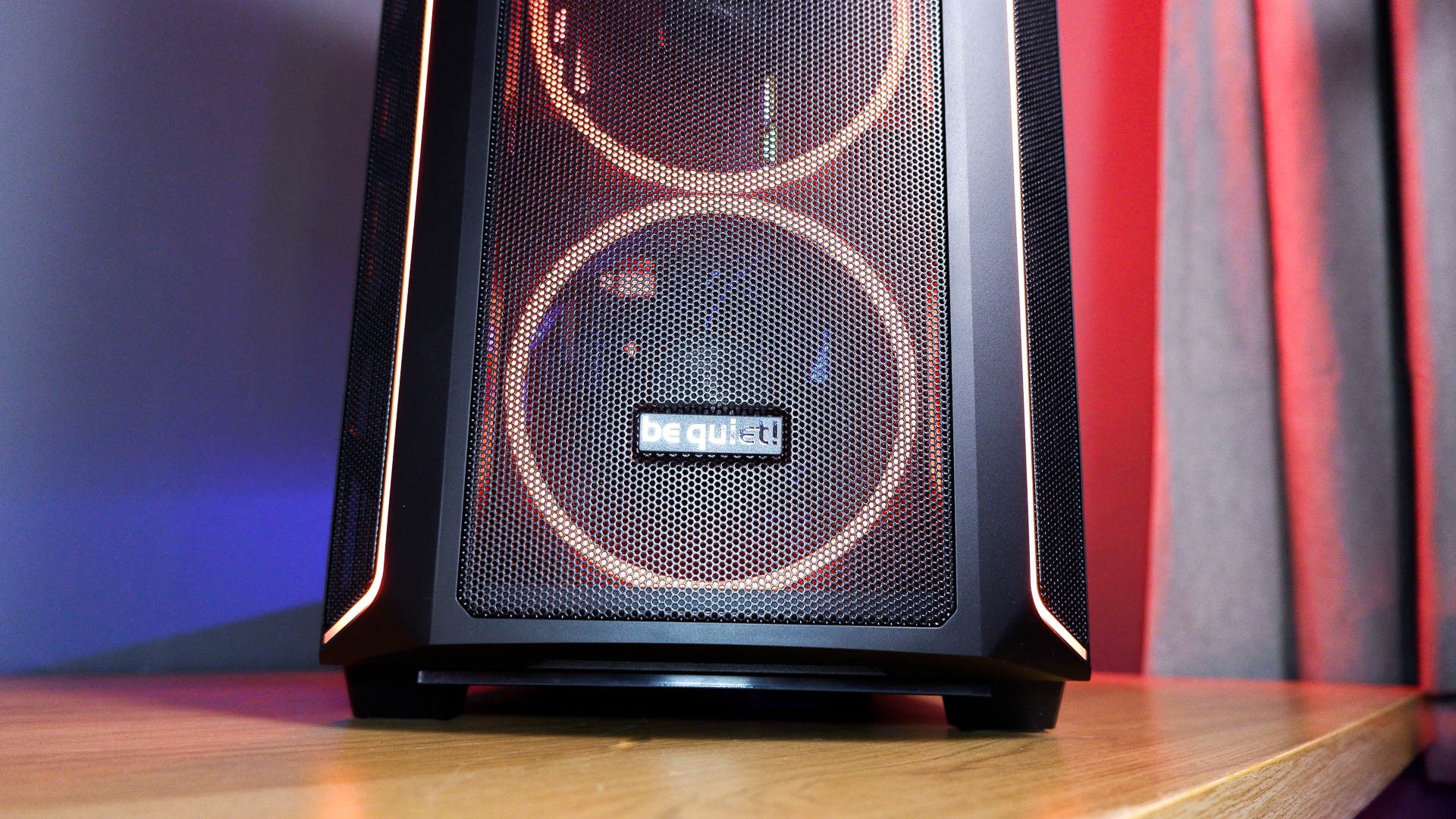 A gaming PC build using the Be Quiet Shadow Base 800 FX chassis, an Intel Core Ultra CPU and an RX 7900 XT GPU.