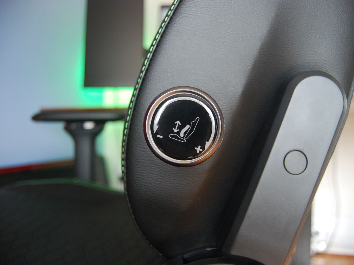 Razer Iskur V2 lumbar height dial