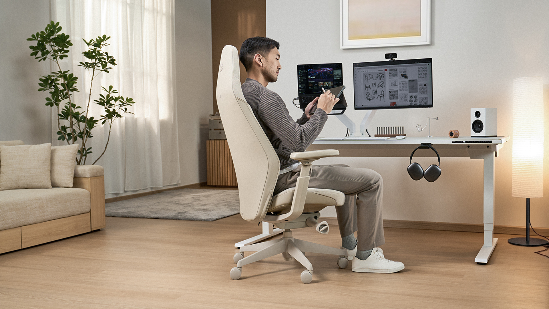 The Secretlab ATLAS office chair.