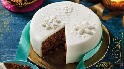 Picture of the best christmas cake by Morrisons in 2021