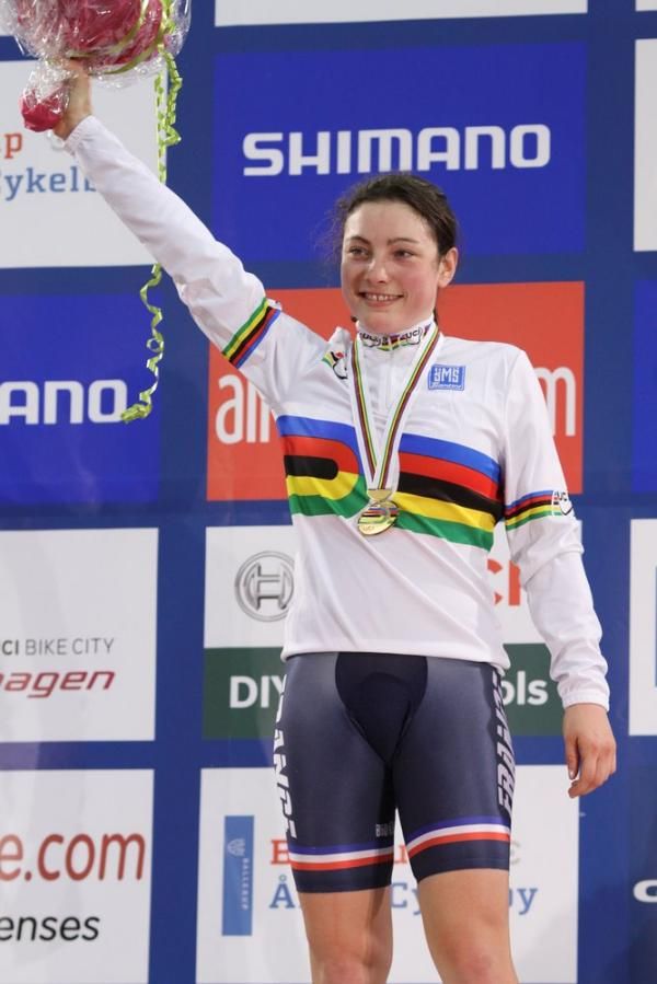 Pascale Jeuland (France) on the top spot of the women's scratch race podium.
