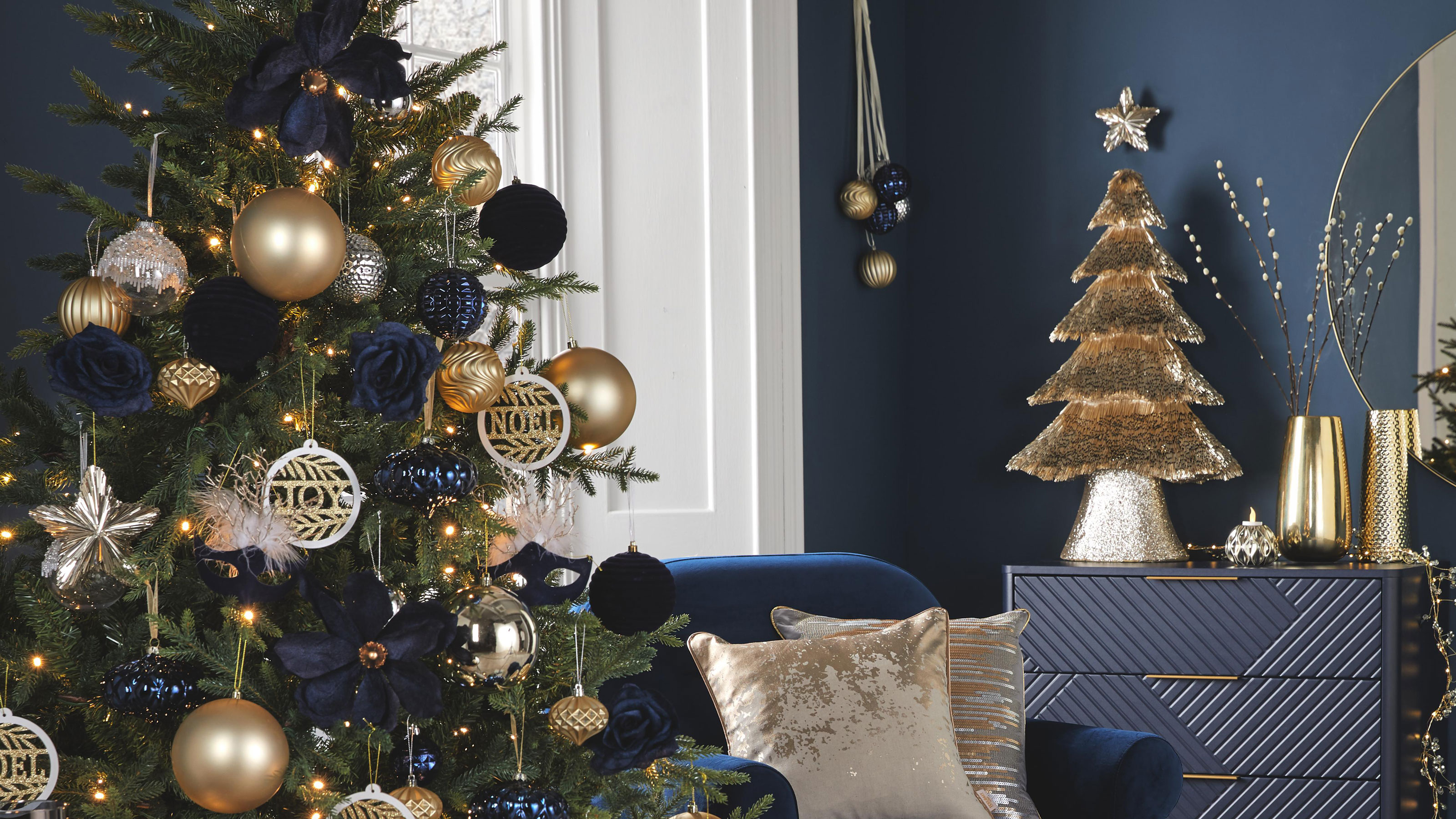 Merry Christmas Wooden Tree Decoration Hanging Star Nordic Scandi Xmas Decor UK