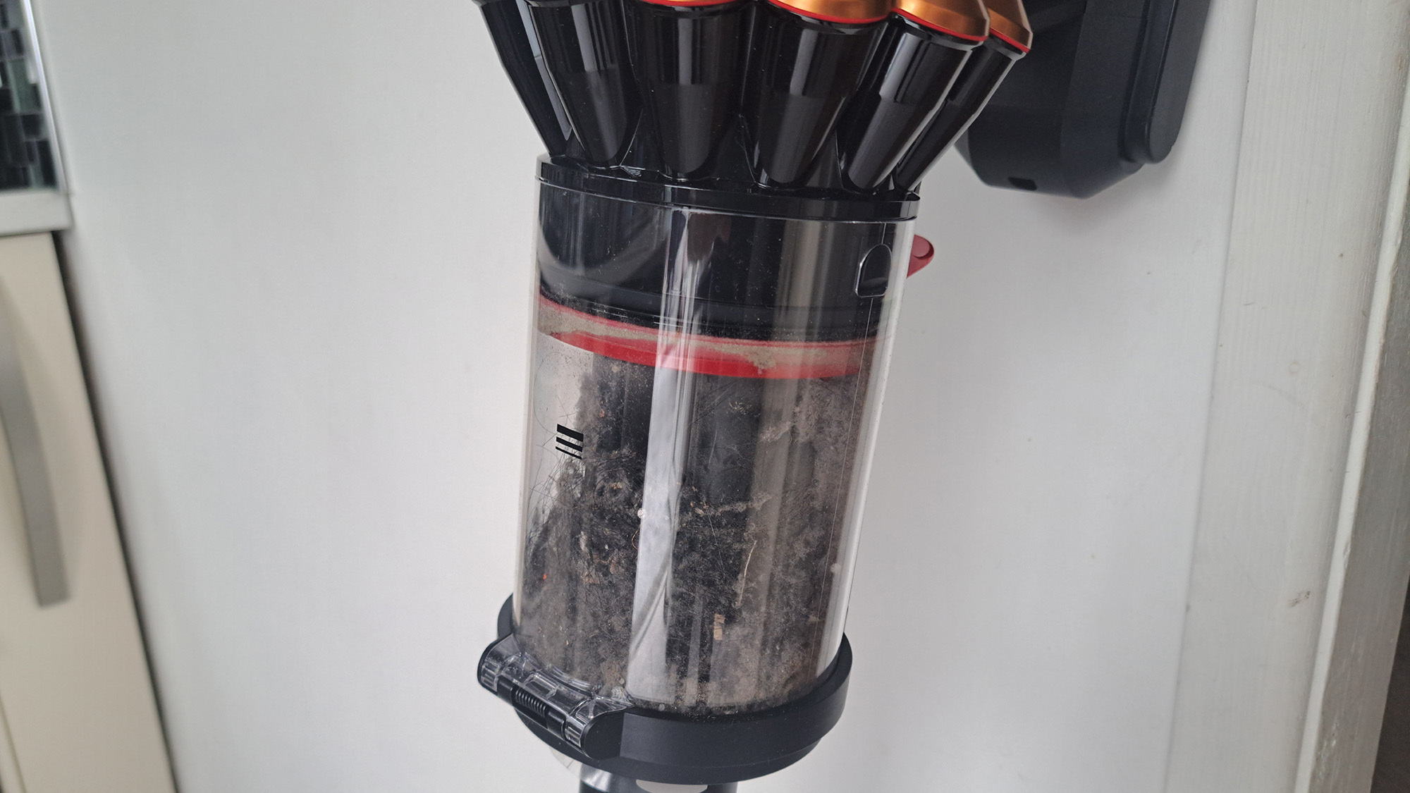 Dyson v16 Piston Animal dust canister