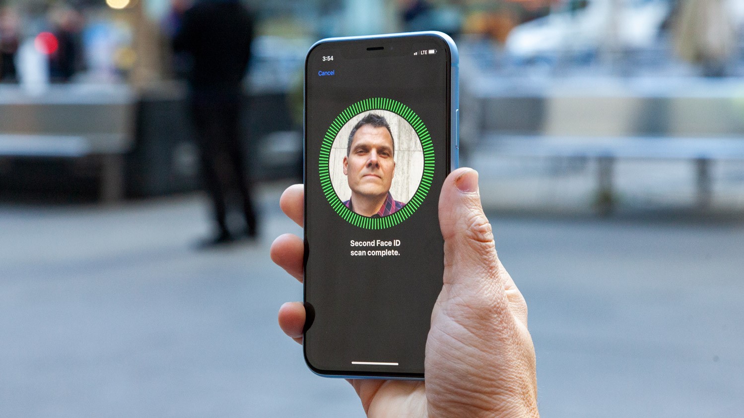 iPhone XR registering Face ID