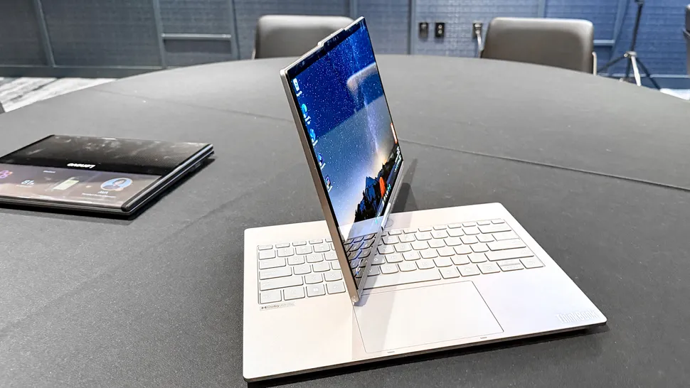 Lenovo ThinkBook Plus Gen 7 Auto Twist