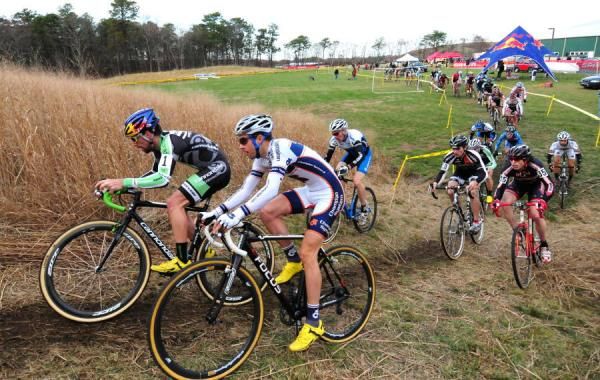Tim Johnson (Cannondale-Cyclocrossworld) and Chris Jones (Champion Systems) take up the chase