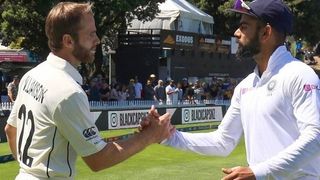 Virat Kohli and Kane Williamson exchanging pleasantries