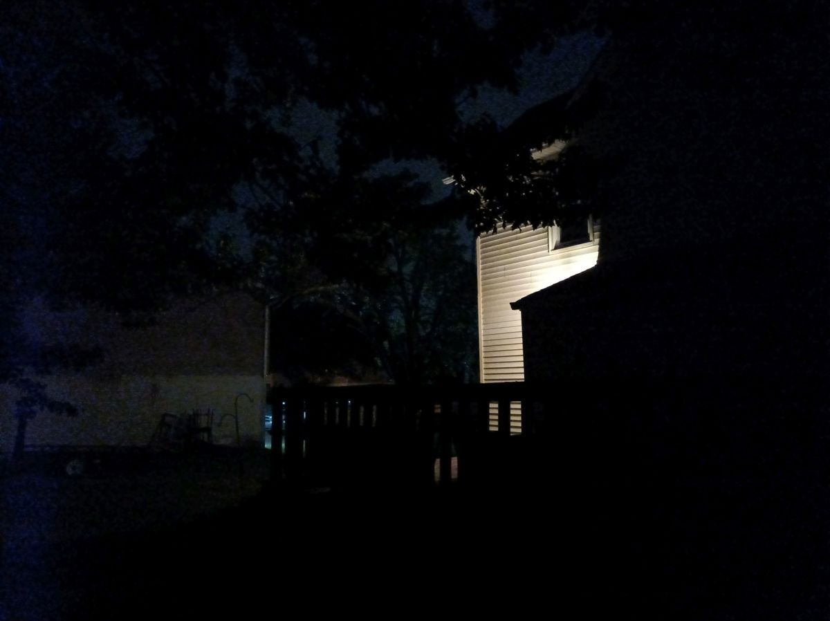 Punkt MC02 Phone low light sample.