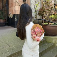 Creator @mobinapeiman with flowers and silky, shiny hair 