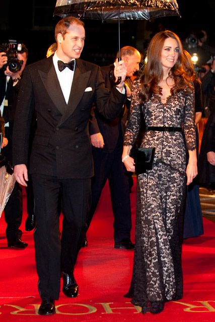 Kate Middleton&#039;s Temperley black lace dress goes on sale at Net-a-Porter