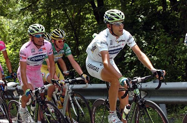 Vincenzo Nibali (Liquigas) in the maglia bianca.