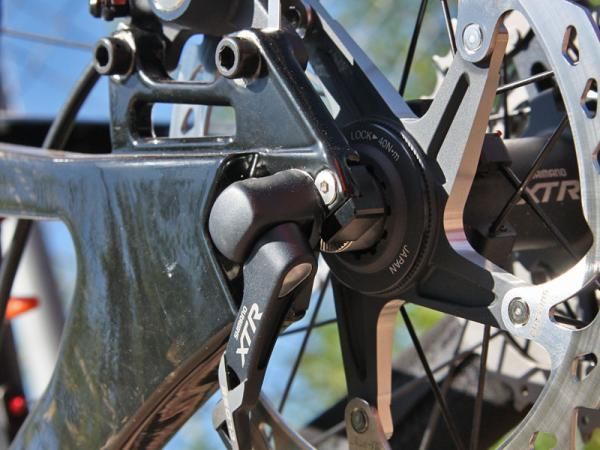 Convertible dropouts will allow Yeti ASR-5C owners to convert between quick-release and the new 12x142mm thru-axle standards.