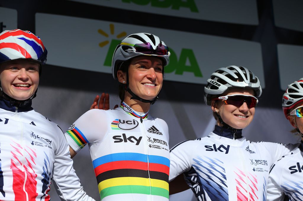 Lizzie Armitstead, with the Team GB squad, is all smiles pre-race