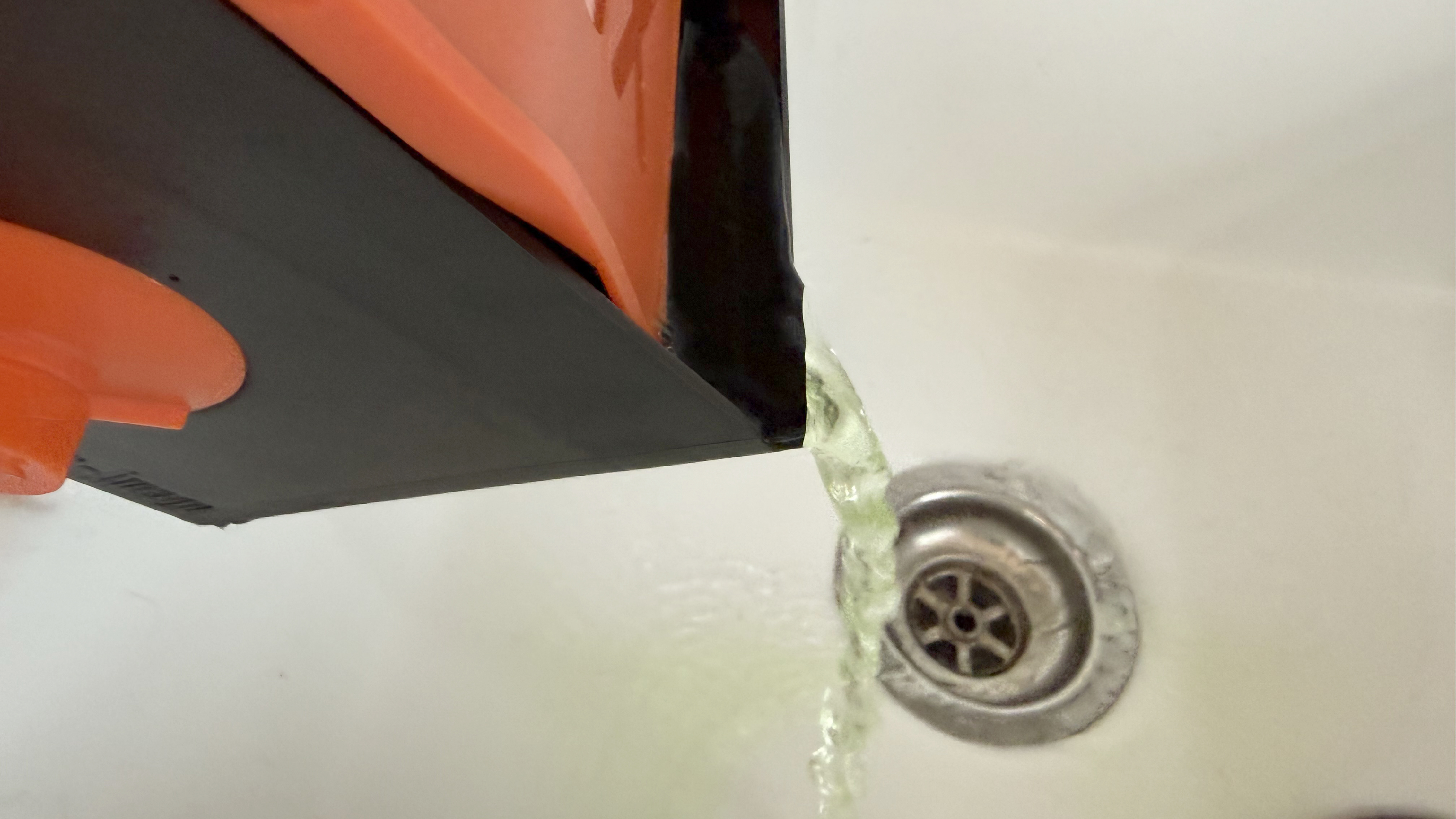 A lab box developing tank