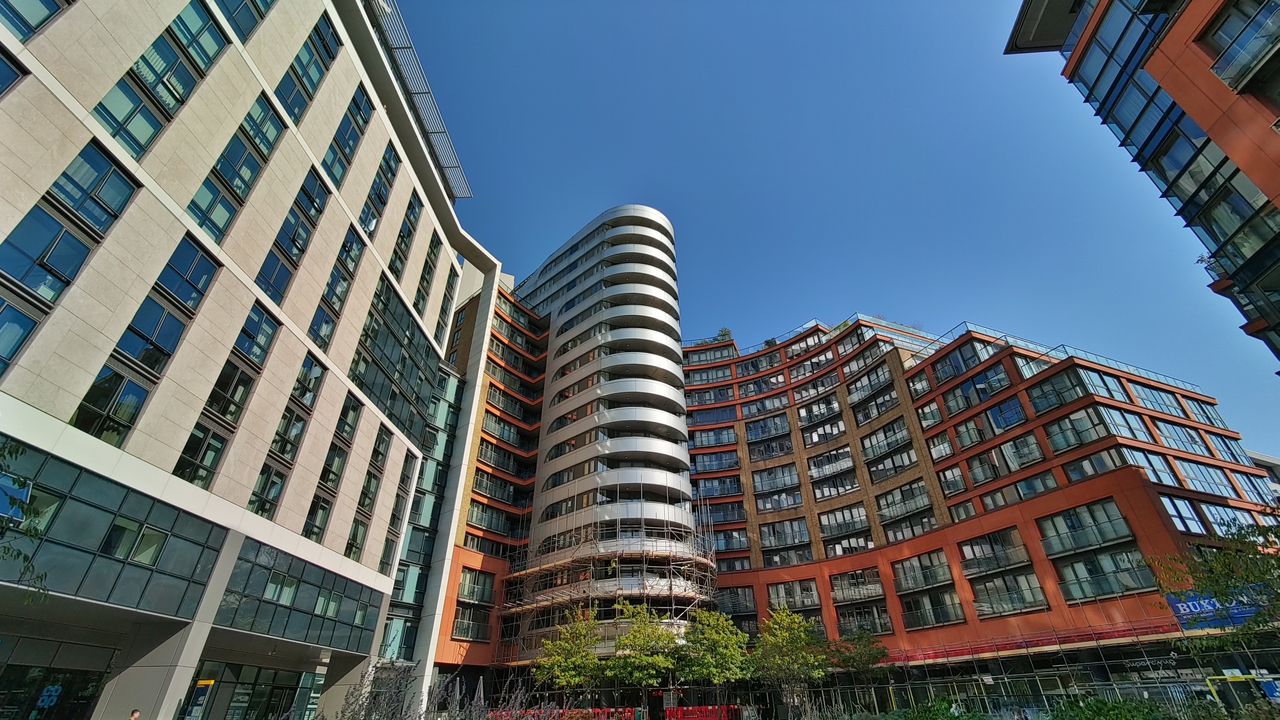 A wide angle of the same subject