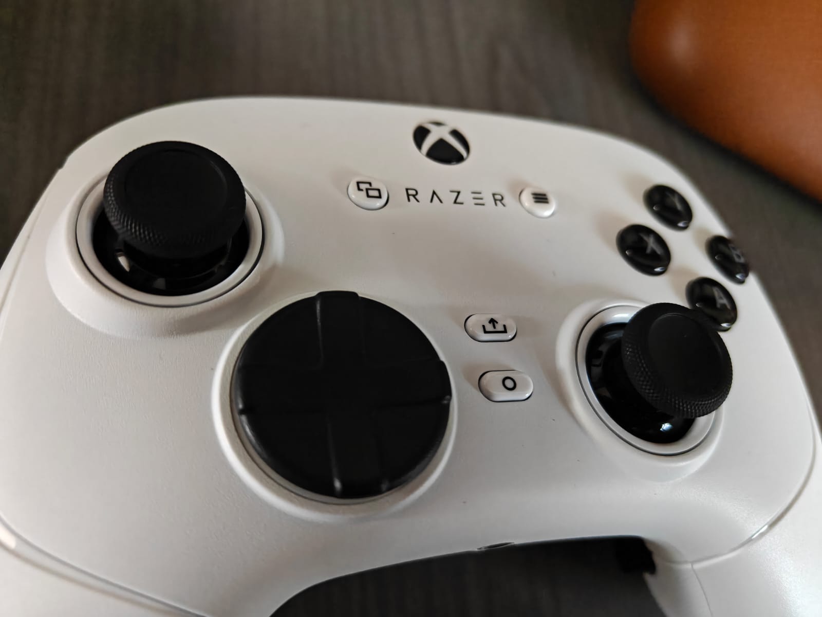 Razer Wolverine V3 Pro