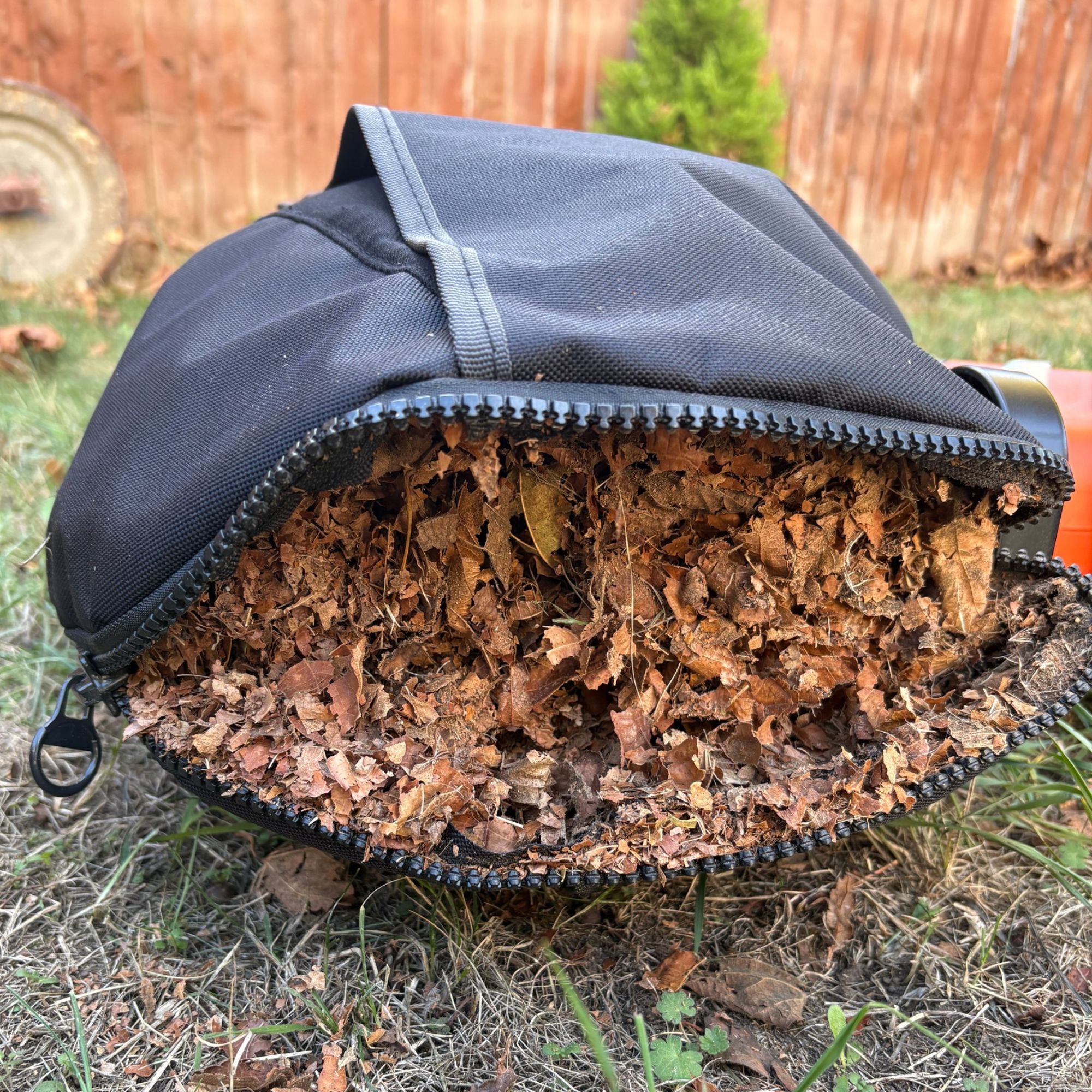 FLYMO EasiBlowVac Cordless Garden Vacuum &amp;amp; Leaf Blower collection bag with leaf mulch
