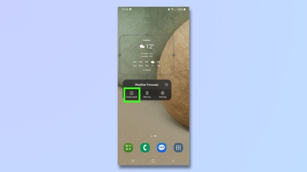 Captura de pantalla que muestra cómo apilar widgets en un dispositivo Samsung Galaxy: crear una pila