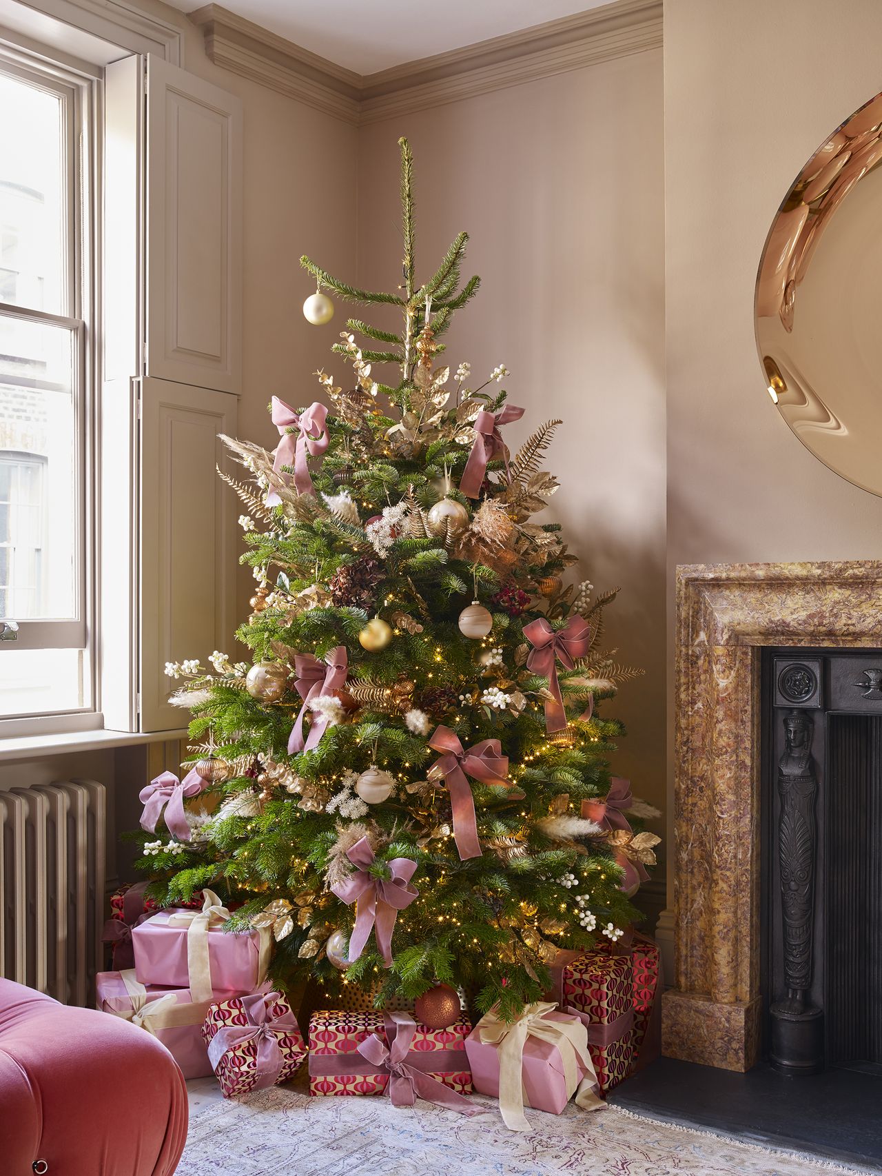 Christmas Decor Ideas: Set The Perfect Seasonal Scene 