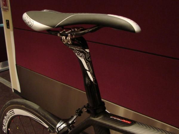 SpiderTech is using Pro componentary, including seatposts.