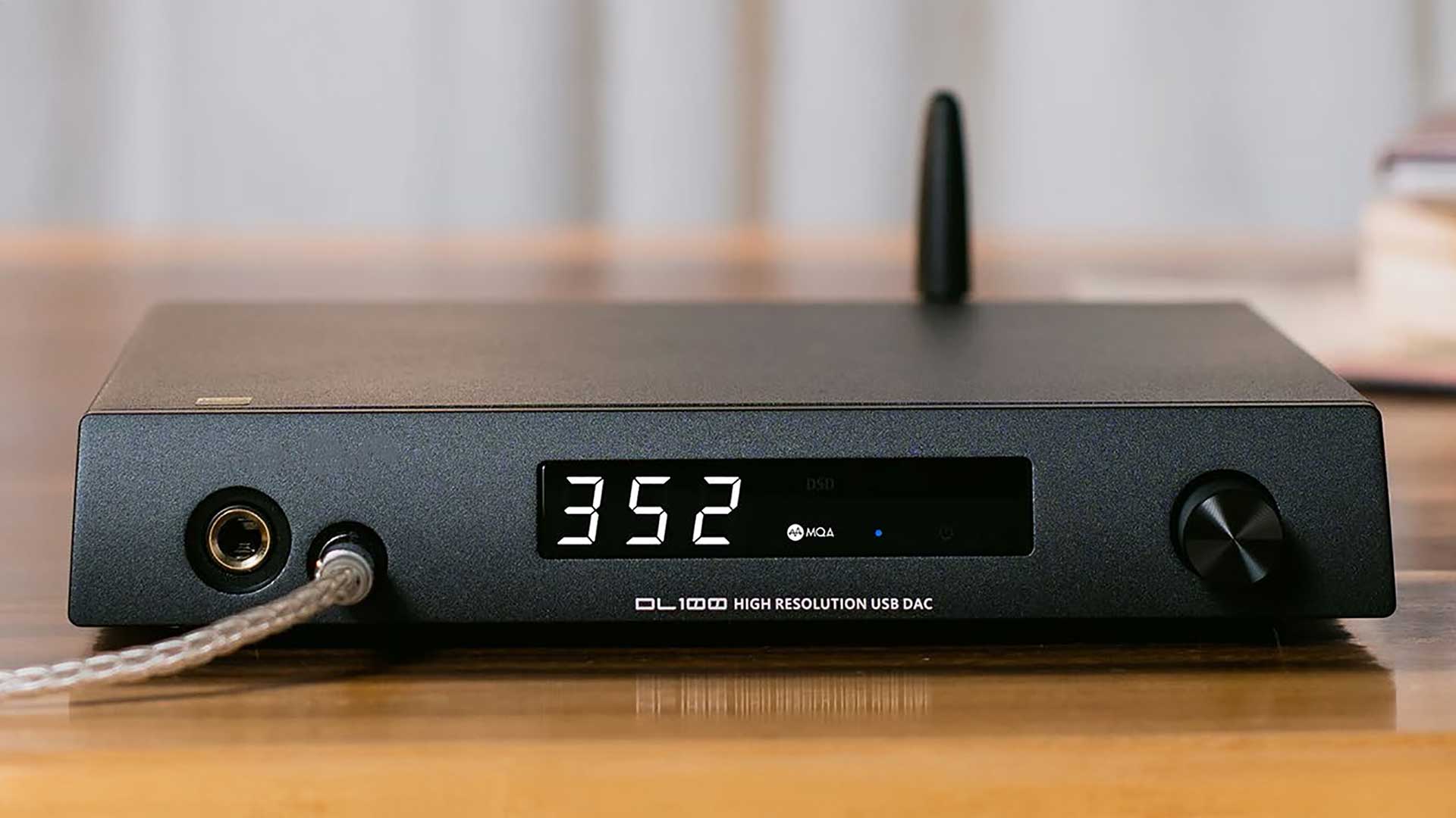 Kyron Palleon desktop system