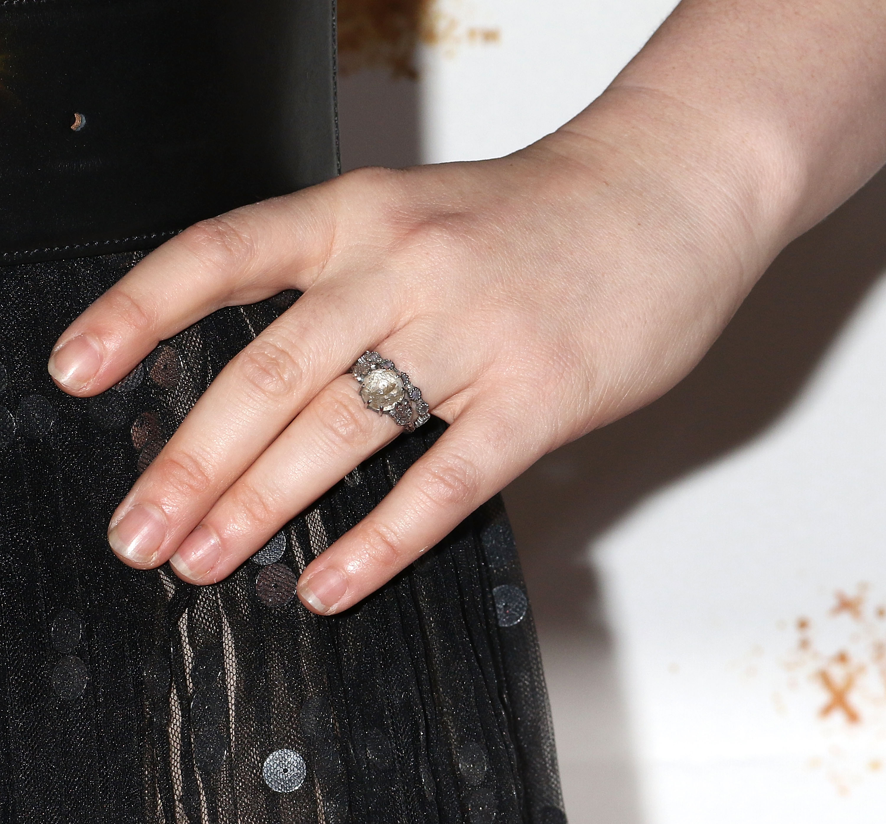 ring - Anna Paquin