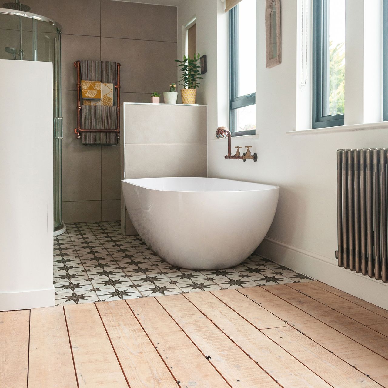 9 small bathroom flooring ideas to make a space feel bigger | Ideal Home