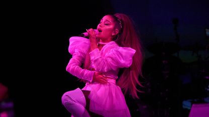 Ariana Grande "Sweetener World Tour" - London