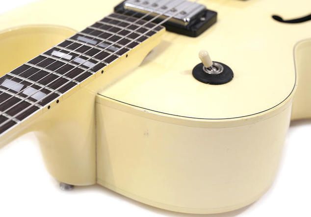 Backstage Auctions is selling an Izzy Stradlin guitar