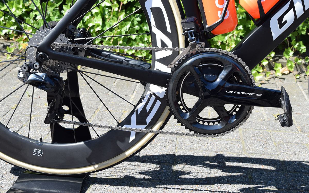 Bevin runs a Shimano Dura-Ace R9150 drivetrain