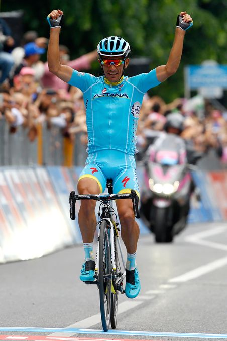 Paolo Tiralongo (Astana Pro Team) wins stage 9 of the Giro d'Italia
