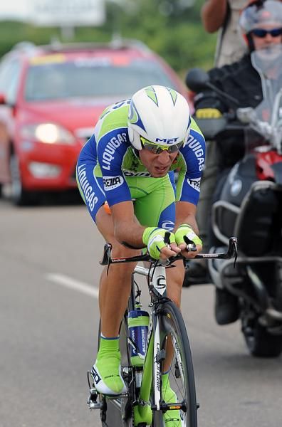 Vincenzo Nibali (Liquigas - Doimo) en route to 15th in the time trial, good enough to regain the Vuelta lead.