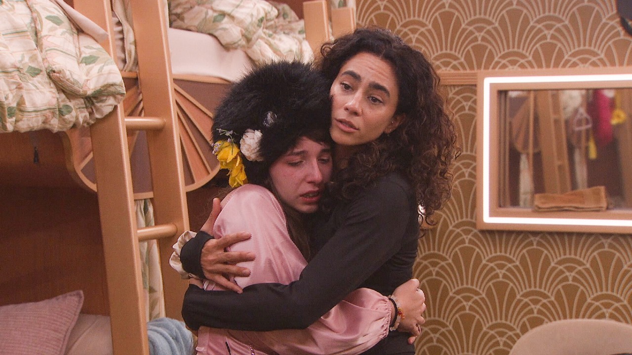 Morgan and Ava hugging