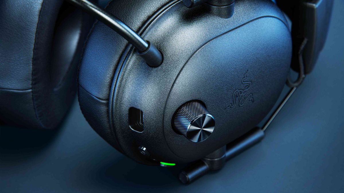 Image of the Razer BlackShark V2 HyperSpeed wireless gaming headset.