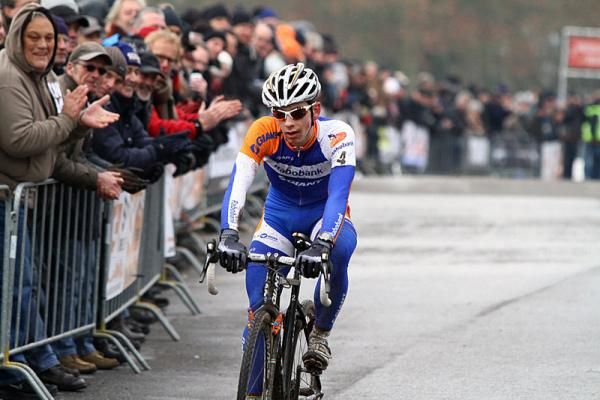 Lars van der Haar (Rabobank-Giant Off-Road Team) finishes in second place.