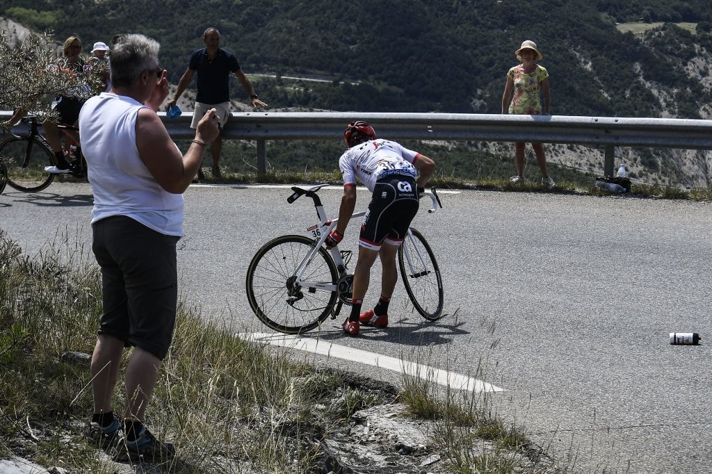 Markel Irizar (Trek-Segafredo) had a crash on stage 18
