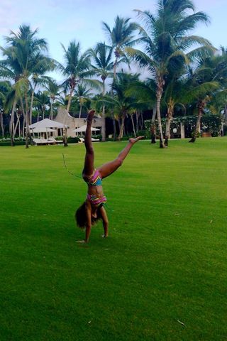 Beyonce Shows Off Her Best Gymnastics On Holiday