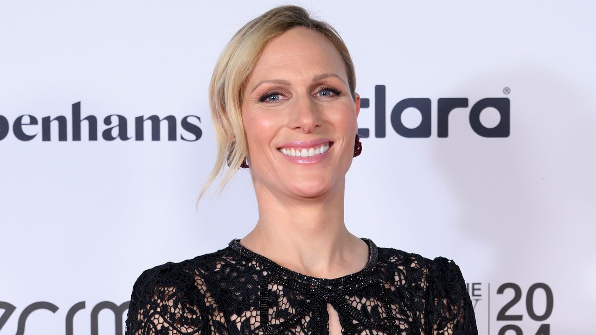 La robe midi en dentelle de Zara Tindall est aussi chic et intemporelle que pour une tenue de fête