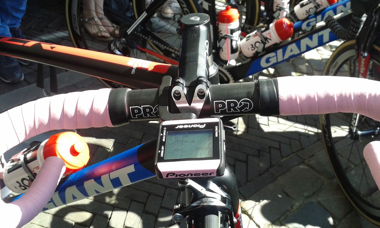 A pink computer for Dumoulin
