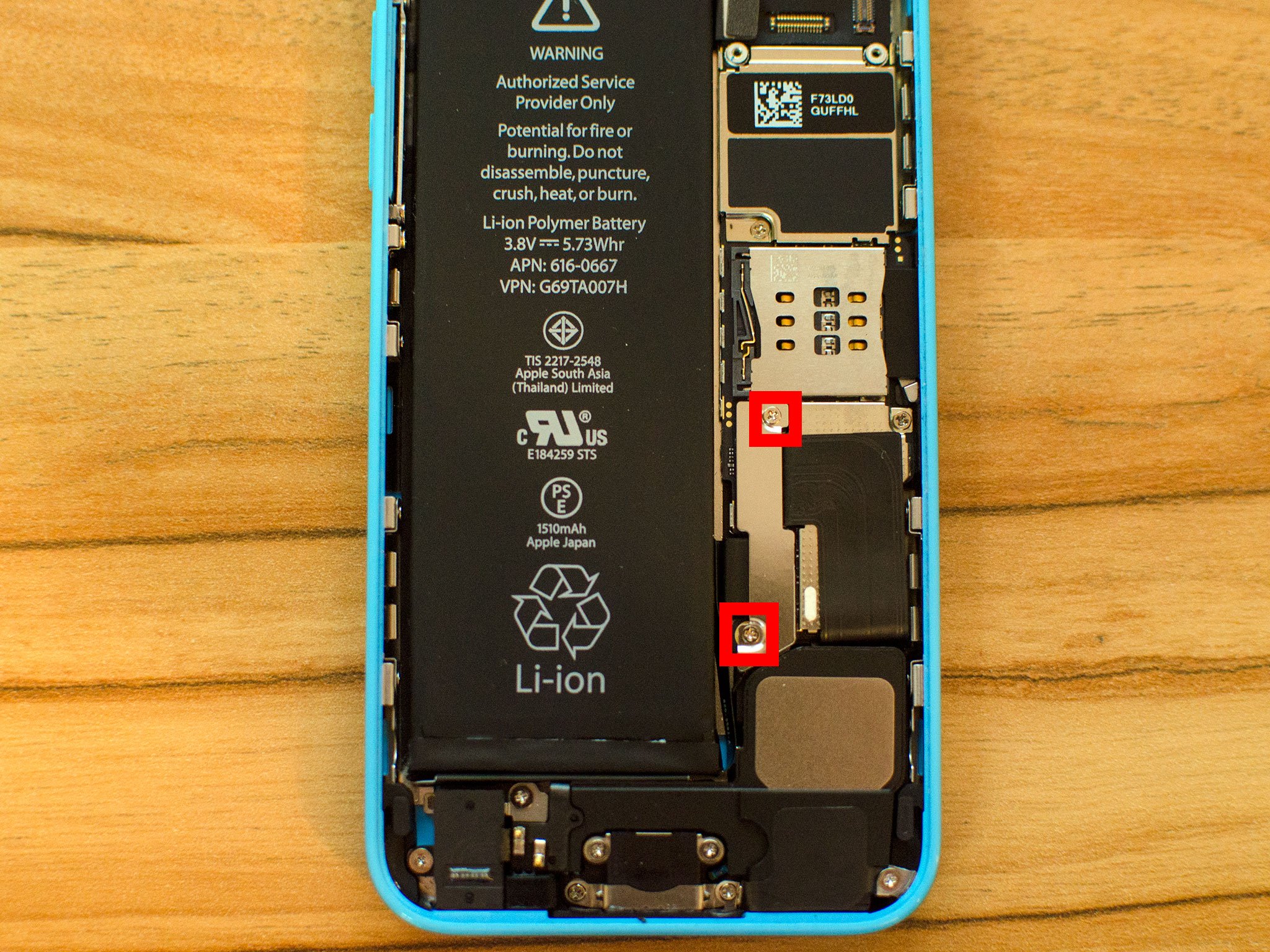 Использование аккумулятора айфон. Iphone 5 Battery Screen. АКБ айфон ХС. Шлейф батареи айфон XR. Аккумулятор айфон хр.