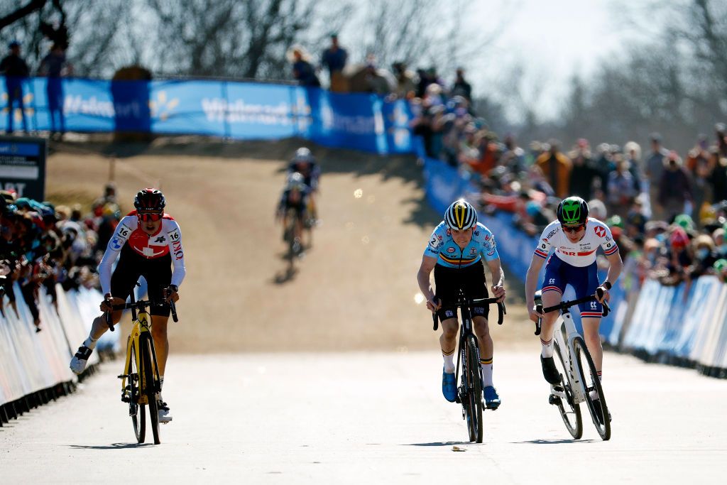 FAYETTEVILLE ARKANSAS JANUARY 30 LR Jan Christen of Switzerland Aaron Dockx of Belgium and Nathan Smith of United Kingdom compete on last lap during the 73rd UCI CycloCross World Championships Fayetteville 2022 Mens Junior Fayetteville2022 on January 30 2022 in Fayetteville Georgia Photo by Chris GraythenGetty Images
