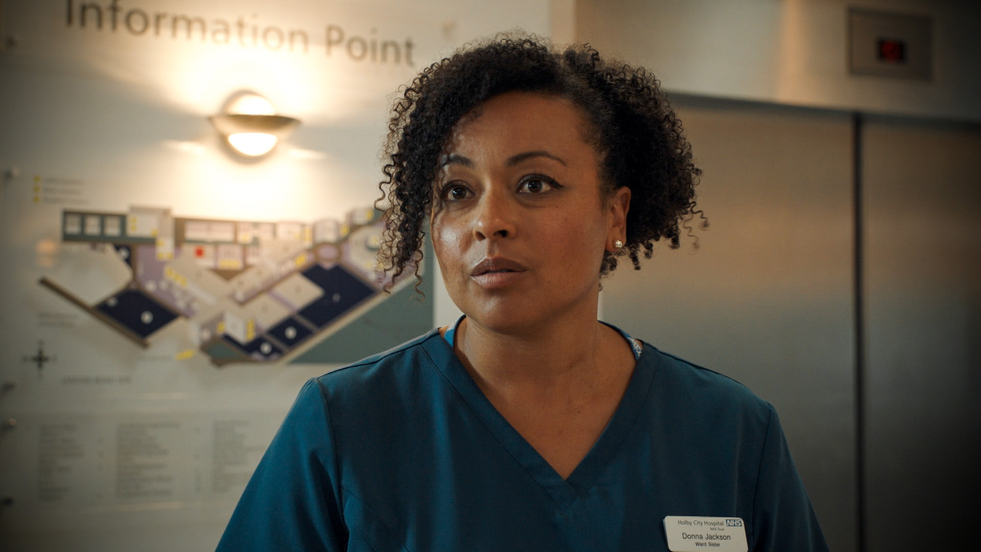 Pay rise surprise. Donna is shocked when she finds out what her dedication is worth to the hospital...