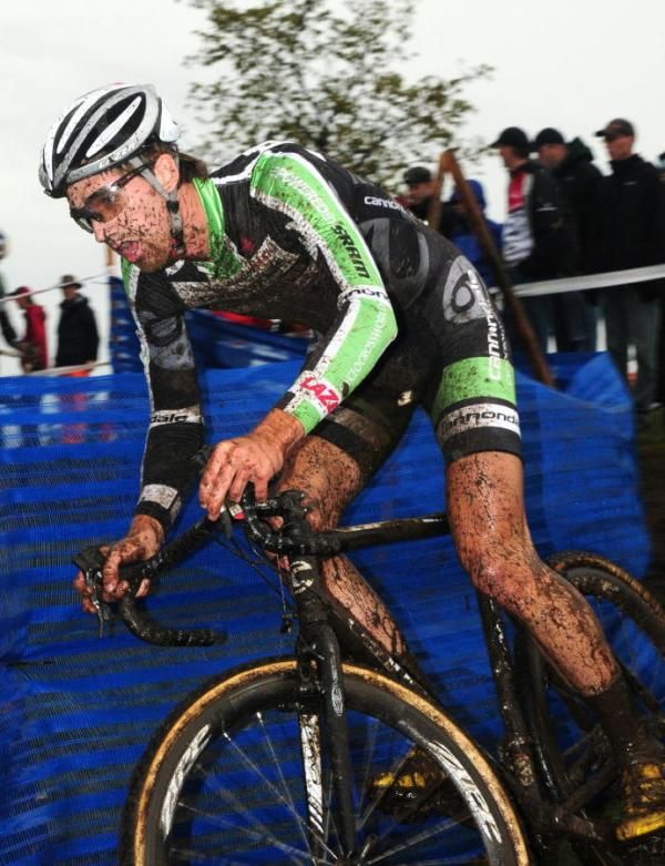 Jamey Driscoll (Cyclocrossworld.com/Cannondale) moving up to 2nd place