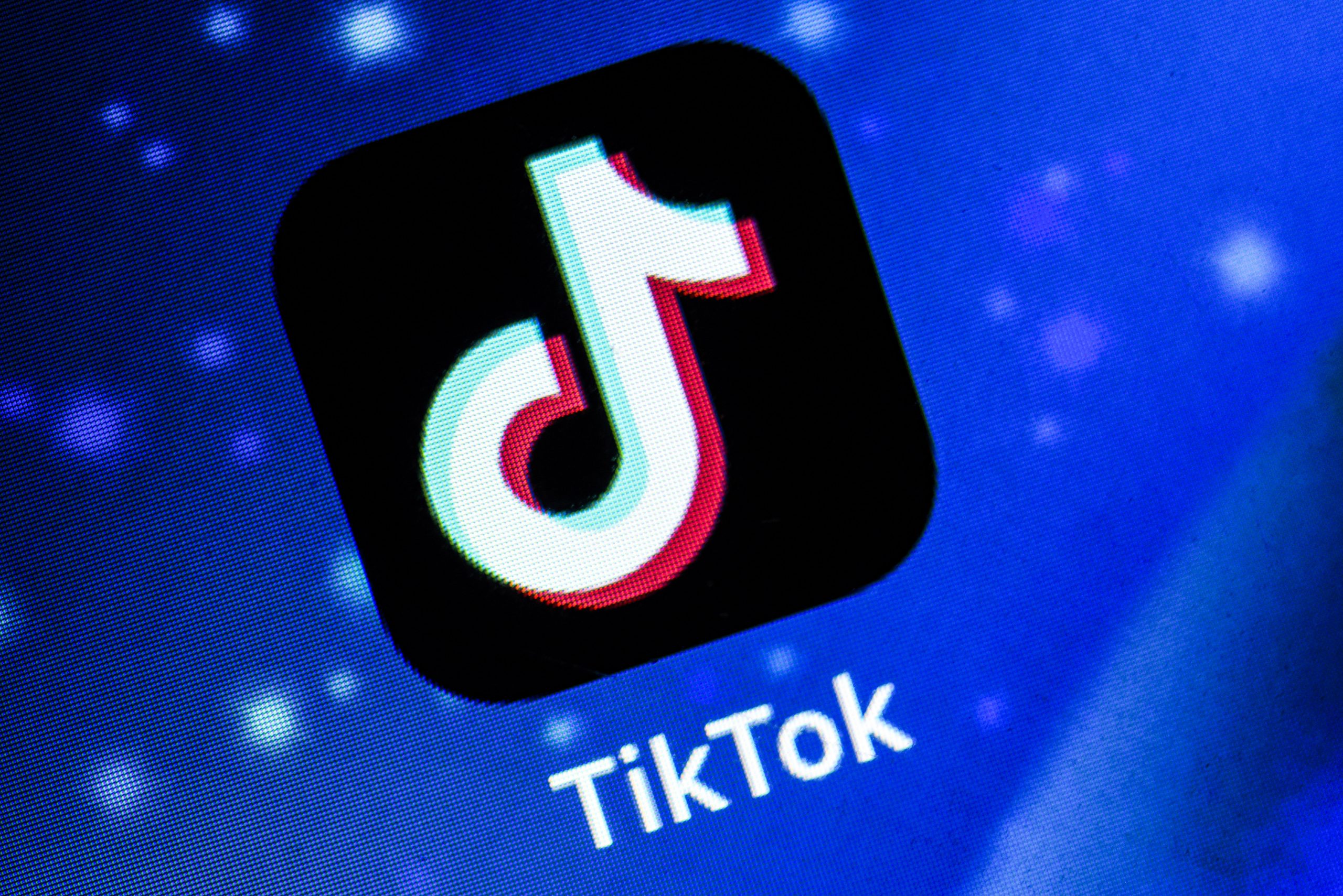 The Horrifyingly Dangerous TikTok Trend You Should Warn Your Teens ...